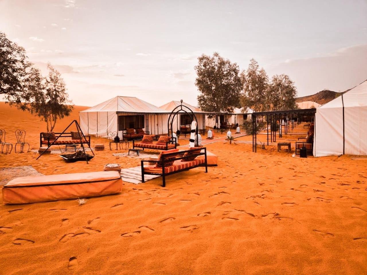 Glamping Zahra Luxury Desert Camp